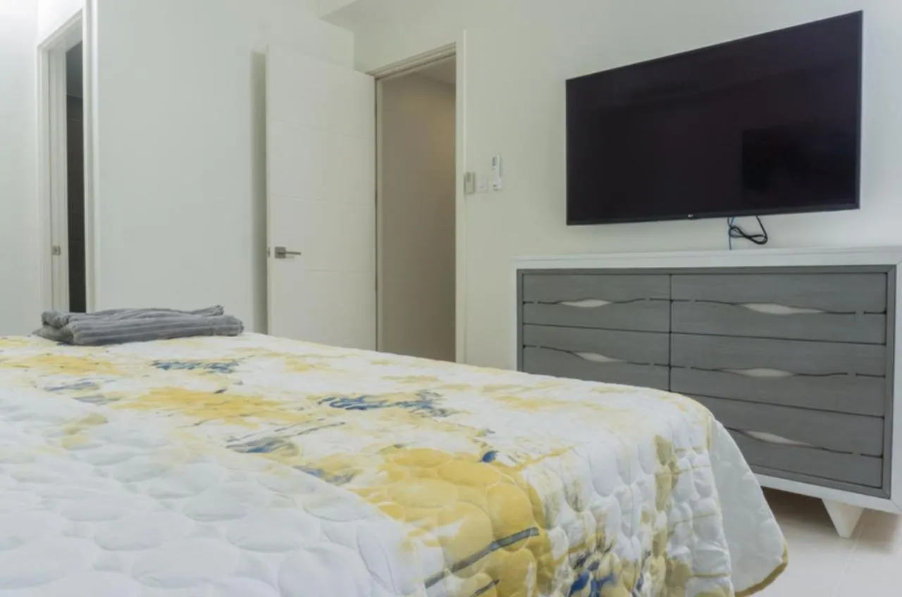 Via Apartments @ New كينغستون