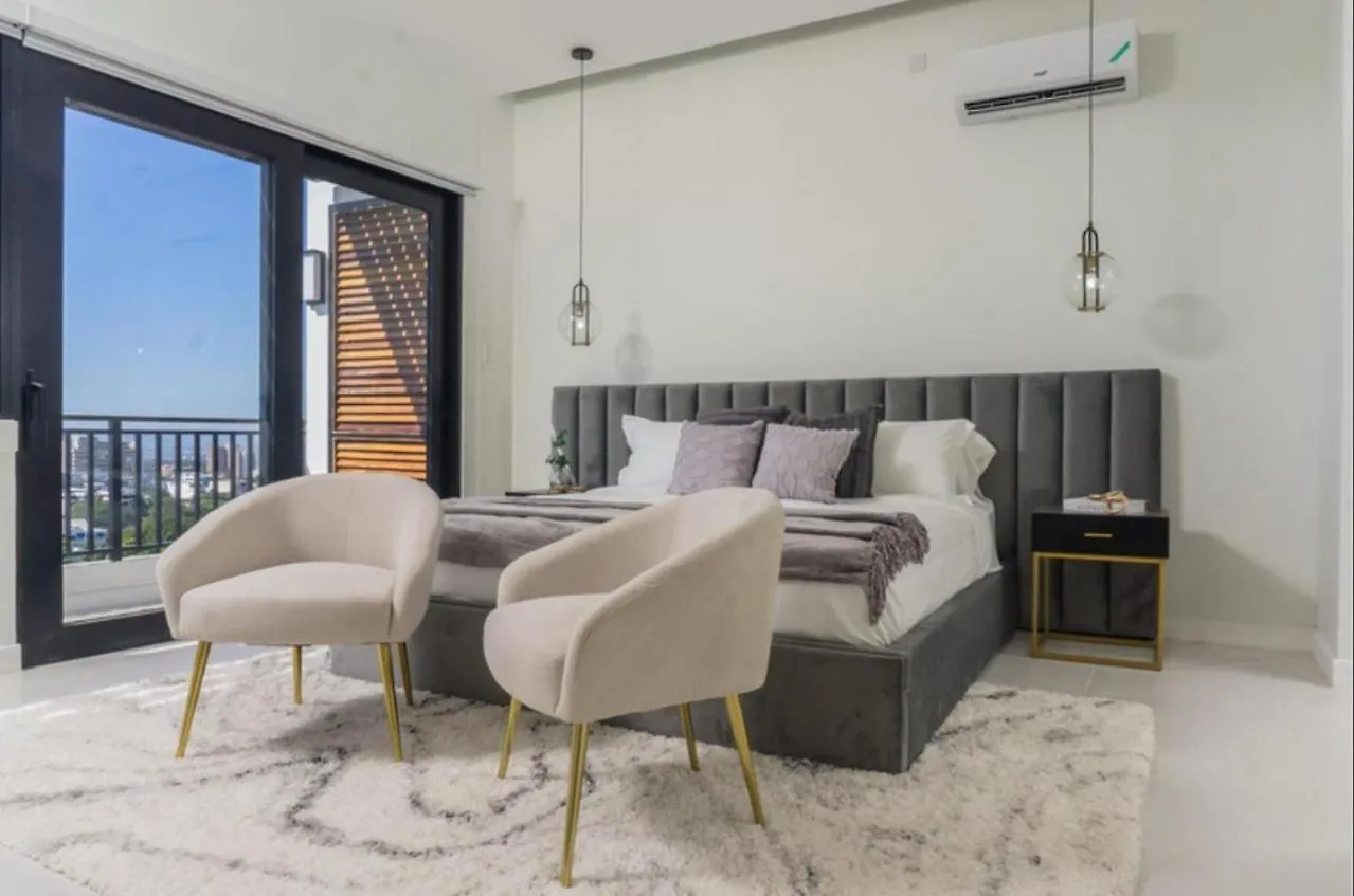 Via Apartments @ New كينغستون 0*,