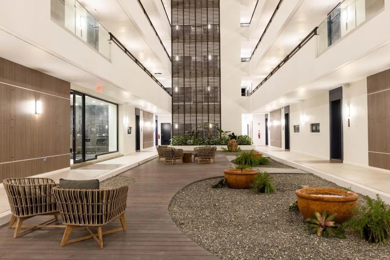 Via Apartments @ New كينغستون