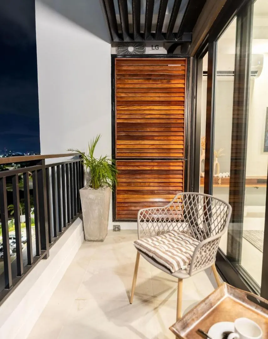 Via Apartments @ New كينغستون