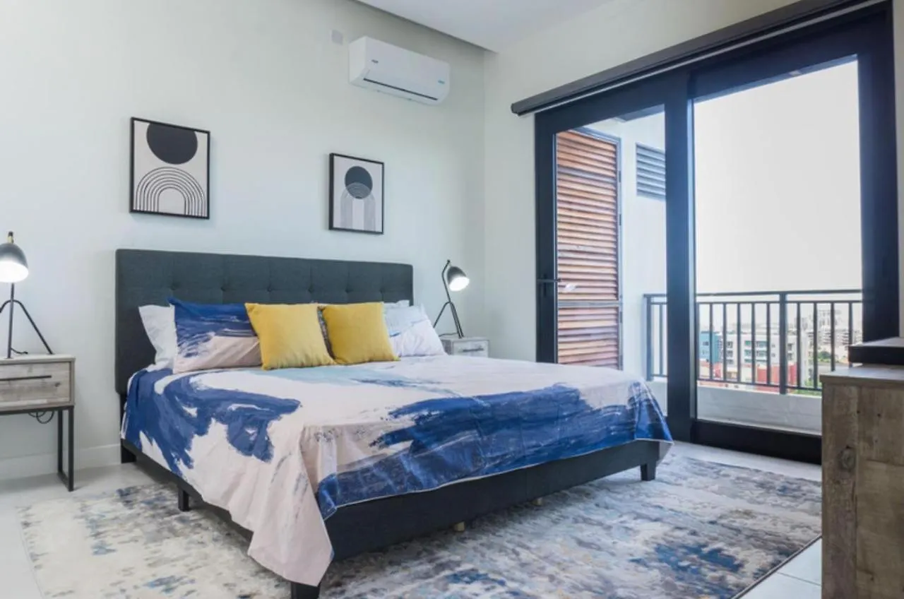 Via Apartments @ New كينغستون